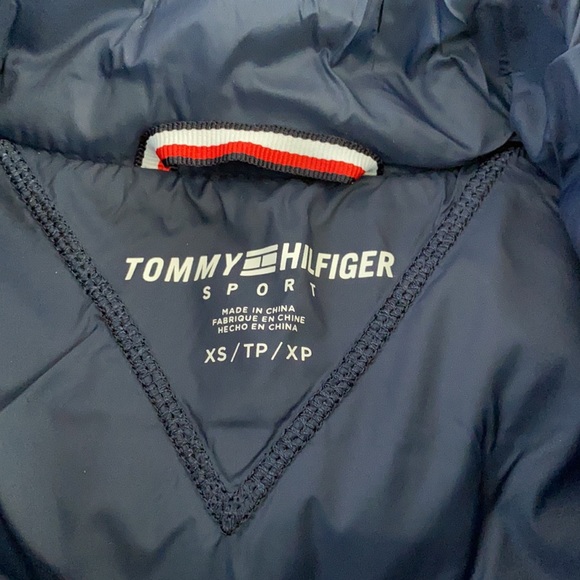 XS Tommy Hilfiger Dark Blue, Black, and Red Sport Vest - Picture 4 of 5
